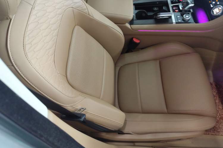 Used Jaguar XFL 2024 2.0T P250 Two-Wheel Drive Prestige Luxury Edition