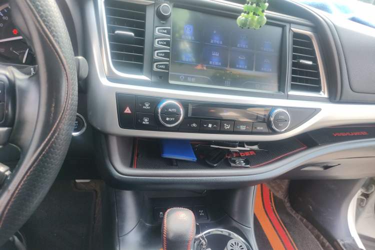 Used Toyota Highlander 2017 2.0T Four-Wheel Drive Luxury Edition 7 Seats