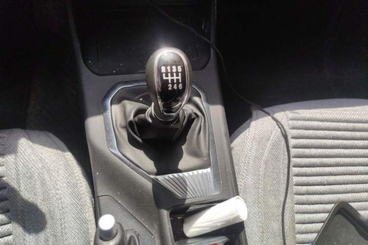 Used Great Wall King Kong Poer 2023 2.0T Manual Diesel Two-Wheel Drive Entrepreneurial Version with Long Flat Bed GW4D20M Gear Lever