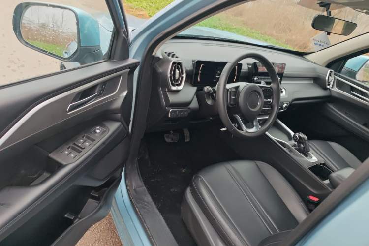 Used Great Wall King Kong Poer 2024 2.0T Automatic 8AT Diesel Two-Wheel-Drive Elite Flatbed