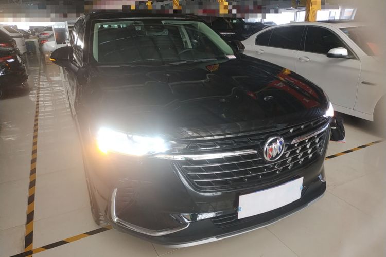 Used Buick Envision 2023 Encore Plus 652T Five-Seat Luxury Model Front Right 45 Deg