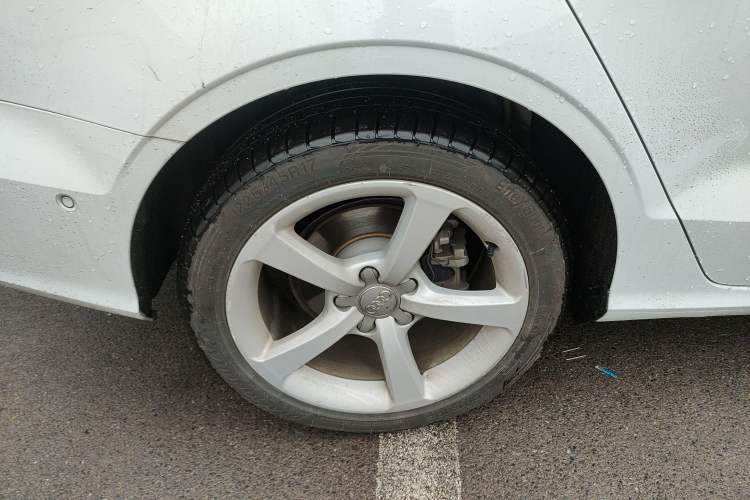 Used Audi A3 2016 Limousine 40 TFSI Luxury Model
