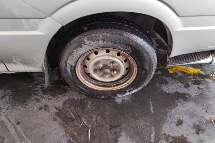 Used Foton Scenic 2014 2.5T Express Classic Long-Wheelbase Low-Roof Model 4J25TC
