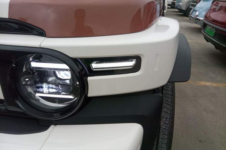 Used iCAR V23 2025 401 Two-Wheel Drive Intelligent Driving Version