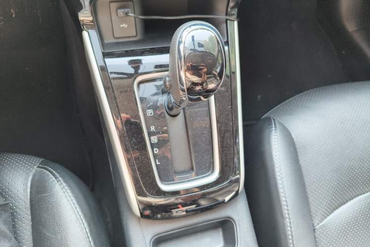 Used Nissan Sylphy 2019 1.6XV CVT Smart Connect Luxury Edition China VI Standard
