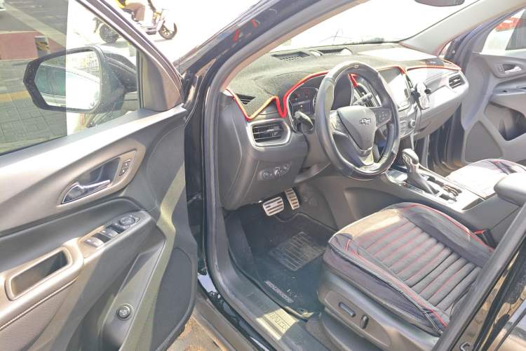 Used Chevrolet Equinox 2019 535T Automatic YuJie Edition China V Standard Driver Seat