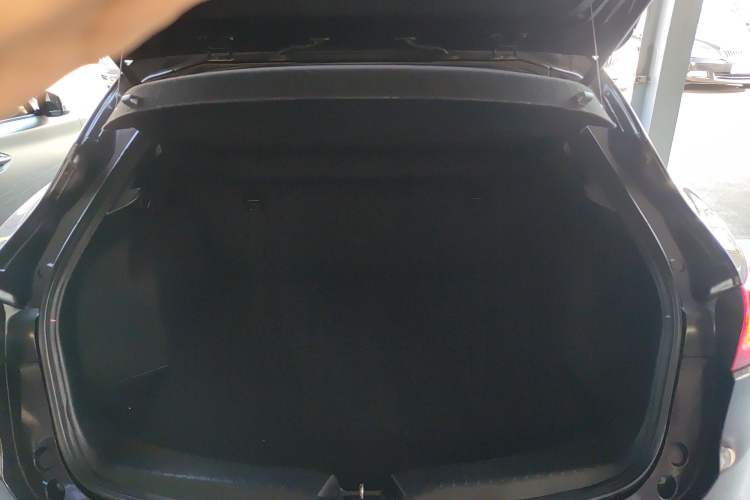 Used Mazda CX-4 2016 2.0L Automatic 2WD Blue Sky Luxury Edition