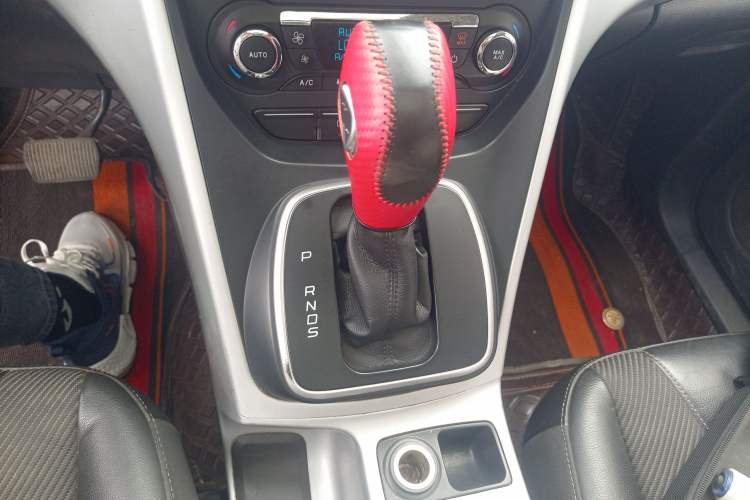 Used Ford Kuga 2015 1.5L GTDi Two-Wheel Drive Fashion Edition Gear Lever
