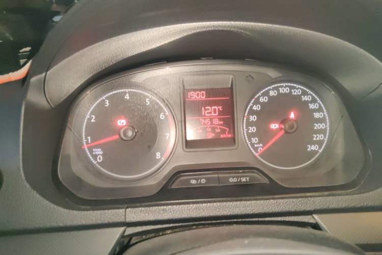 Used Volkswagen Jetta 2017 1.5L Manual Fashion Edition