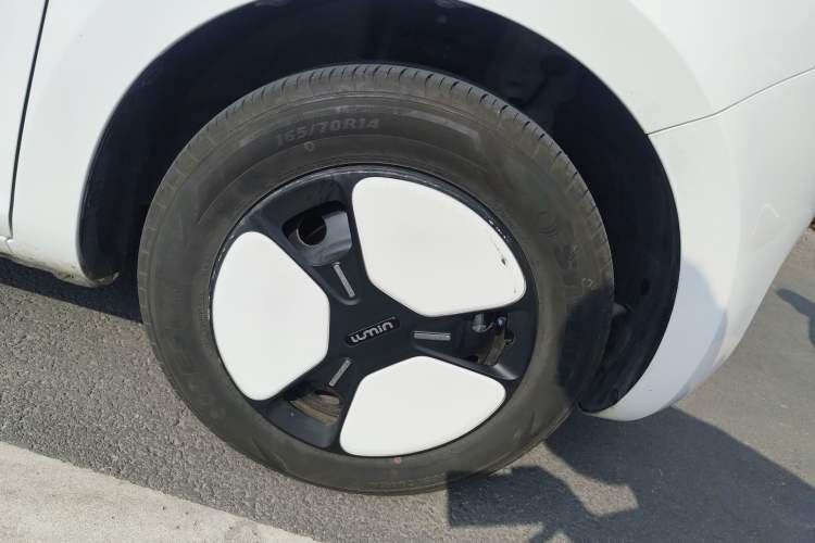 Used CHANGAN NEVO Lumin 2024 130km Qingyue Version Right Front Wheel Hub