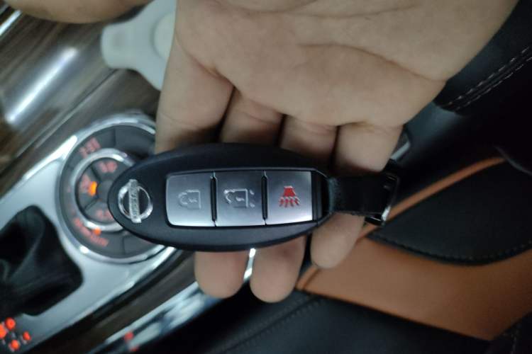 Used Nissan Patrol 2018 Y62 4.0 XE Middle East Vehicle Key