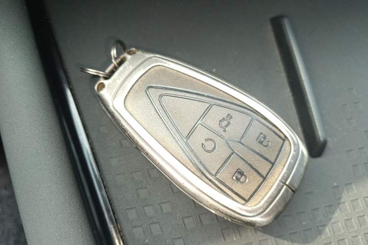 Used CHANGAN UNI-T 2023 Second-Generation 1.5T Prestige Model
