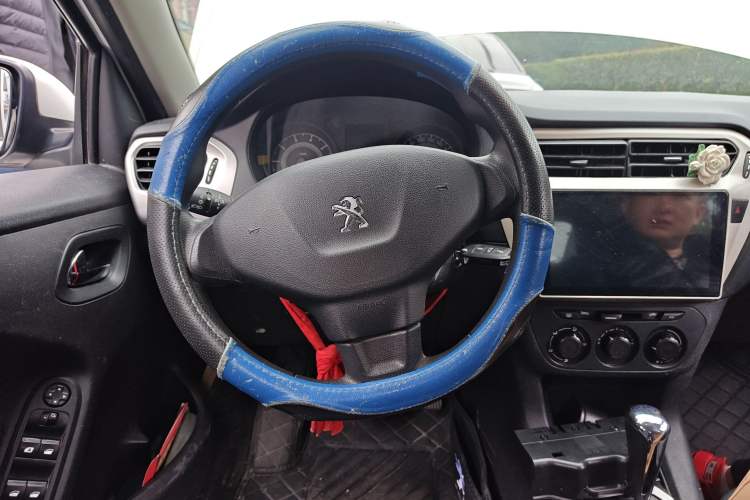 Used Peugeot 301 2014 1.6L Automatic Comfort Edition Steering Wheel