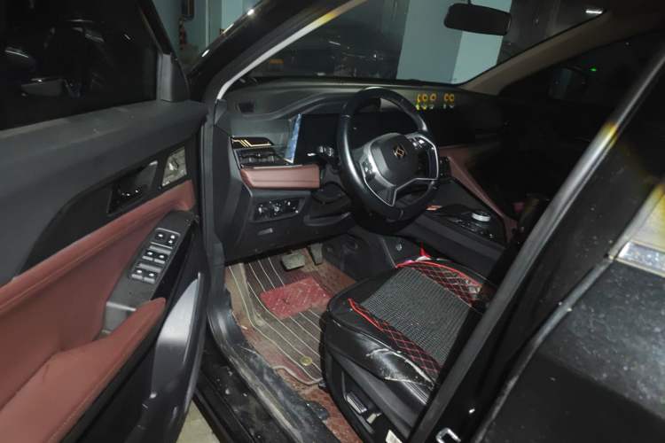 Used SOL X8 PLUS 2023 1.5 TGDI DCT Smart Edition 7-Seater