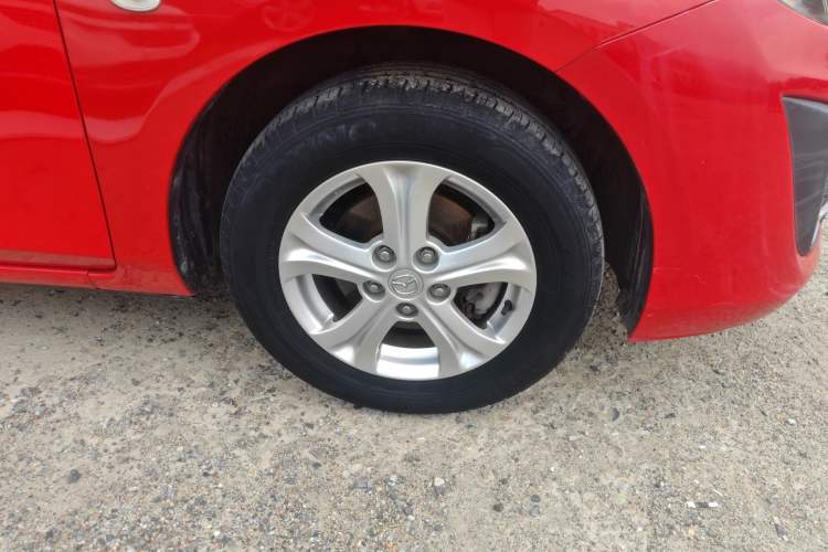 Used Mazda 3 2011 Sedan 1.6L Automatic Elite Model Right Front Wheel Hub