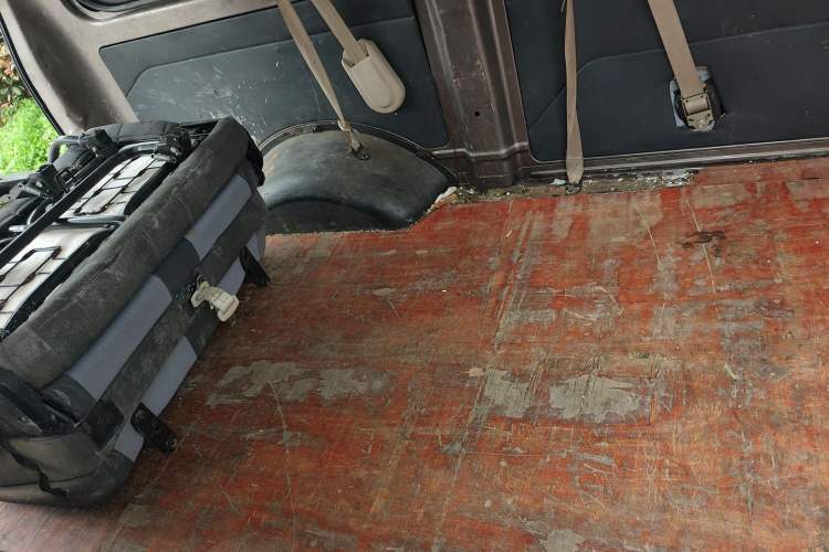 Used CHANGAN KAICHENG Ruixing M90 2018 2.0L Value-Added Flat-Top Liftback 6-Seater 4G94S Left Rear Seat