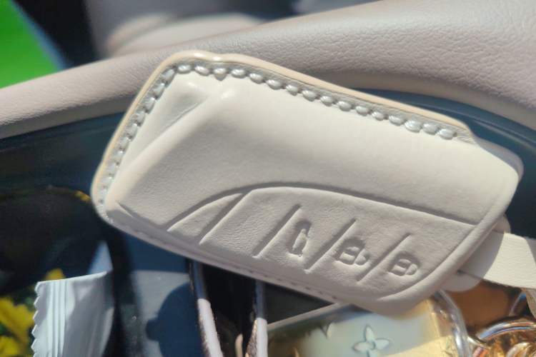 Used Lexus ES 2025 200 Premium Edition Vehicle Key