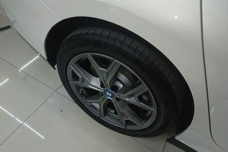 Used BMW i3 2024 eDrive 35 L
