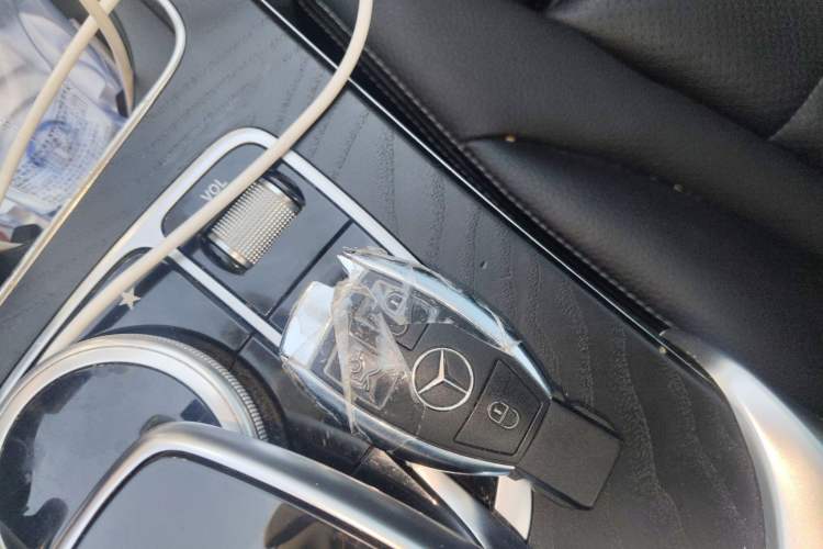 Used Mercedes-Benz C-Class 2017 Facelift C 200 L Sport Edition Vehicle Key