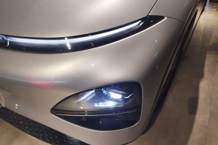 Used XPeng G6 2023 580 Long-Range Max Left Front Headlight