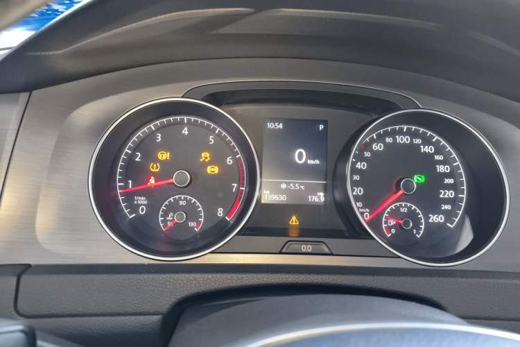 Used Volkswagen Golf 2015 1.4TSI Automatic Comfort Model
