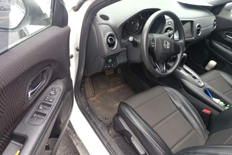 Used Honda XR-V 2015 1.5L LXi CVT Classic Edition Driver Seat