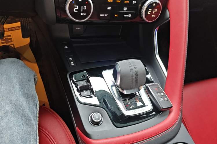 Used Jaguar E-PACE 2024 All-New R-DYNAMIC S Sport Edition
