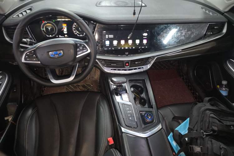 Used Geely Auto Emgrand GT New Energy 2018 1.5T PHEV Yao Ling Edition Center Console