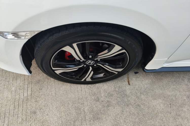 Used Honda Civic 2016 220TURBO CVT Prestige Edition Exterior 4