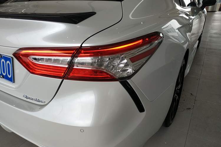 Used Toyota Camry 2021 2.0S FENGSHANG Edition
