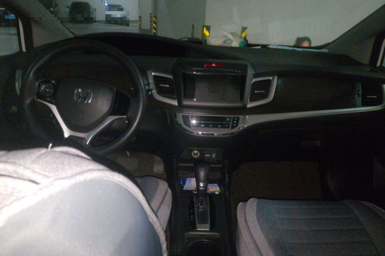 Used Honda Jade 2013 1.8L automatic Comfort version 5 seats
