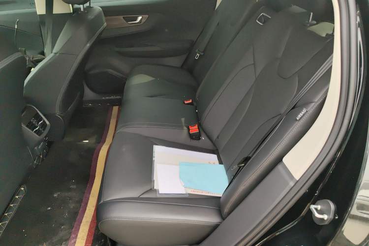 Used Hongqi E-QM5 2023 Revised Version Basic Travel Edition
