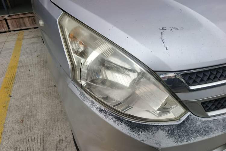 Used Wuling Rongguang V 2015 1.5L Standard Version Right Front Headlight