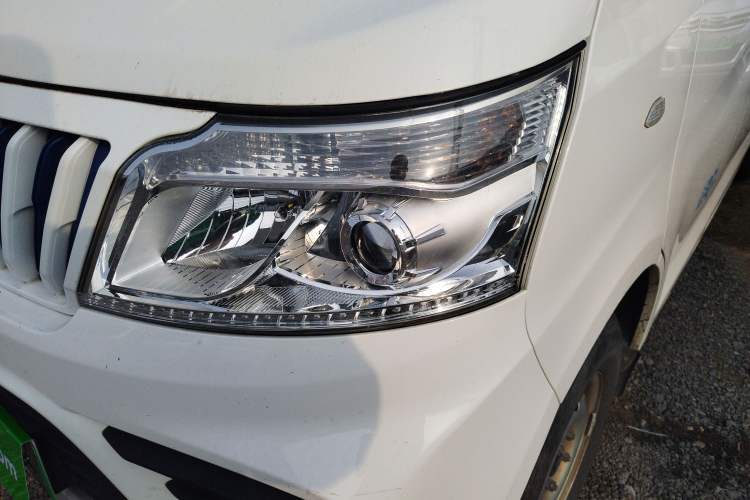 Used CHANGAN KAICHENG Ruixing EM80 2024 Comfort-Style 6-Seater 41.86 kWh Left Front Headlight