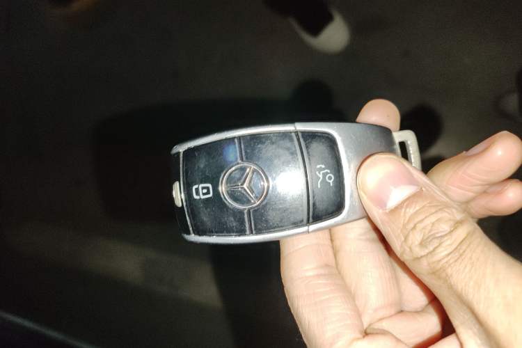 Used Mercedes-Benz E-Class 2016 E 300 L Stylish Model