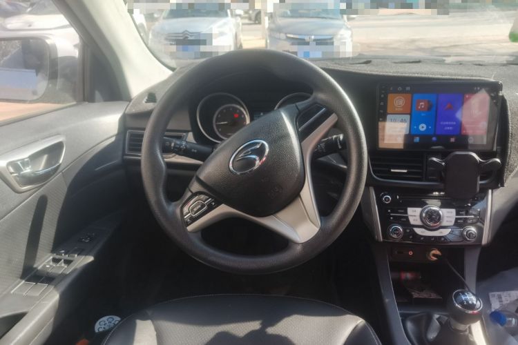 Used Soueast V5 Lingzhi 2014 1.5L Manual Luxury Model Steering Wheel