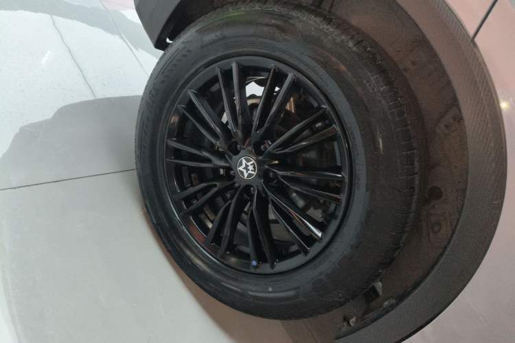 Used Venucia V 2021 260T Idol Edition