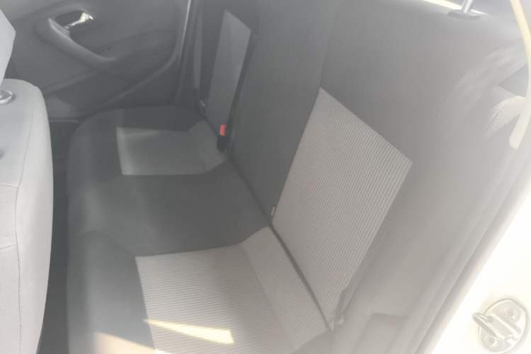 Used Volkswagen Polo 2016 1.4L Manual Fashion Model