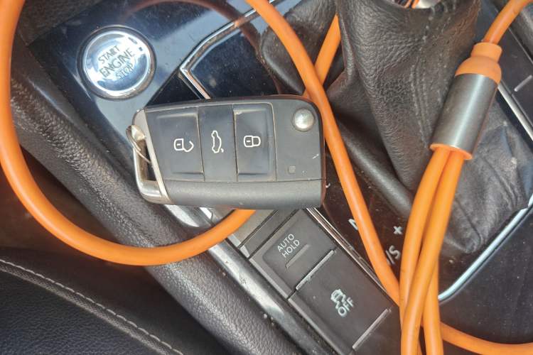 Used Volkswagen Tiguan L 2018 380TSI Automatic All-Wheel Drive Luxury Edition Vehicle Key