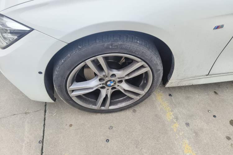 Used BMW 3 Series 2018 320i M Sport Package Exterior 4