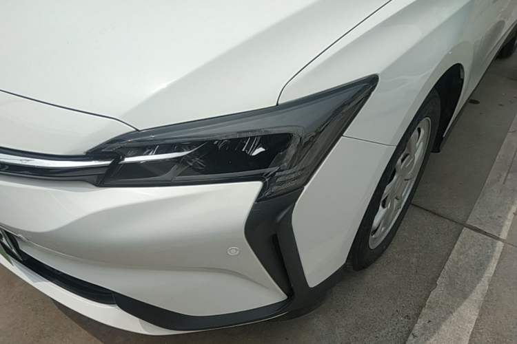 Used Buick Velite 6 2024 450km Range Commuter Version Left Front Headlight