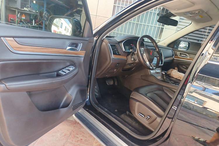 Used Roewe RX8 2019 30T Smart Connectivity Two-Wheel Drive Supreme Flagship Edition