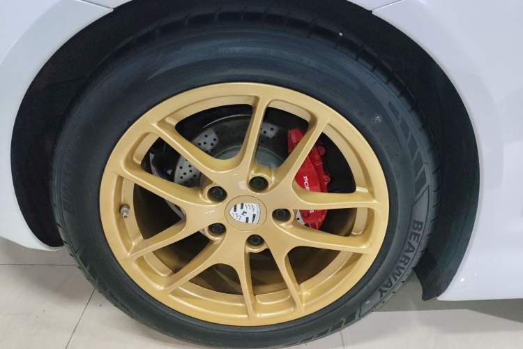 Used Porsche Boxster 2013 Boxster 2.7L Right Rear Wheel Hub