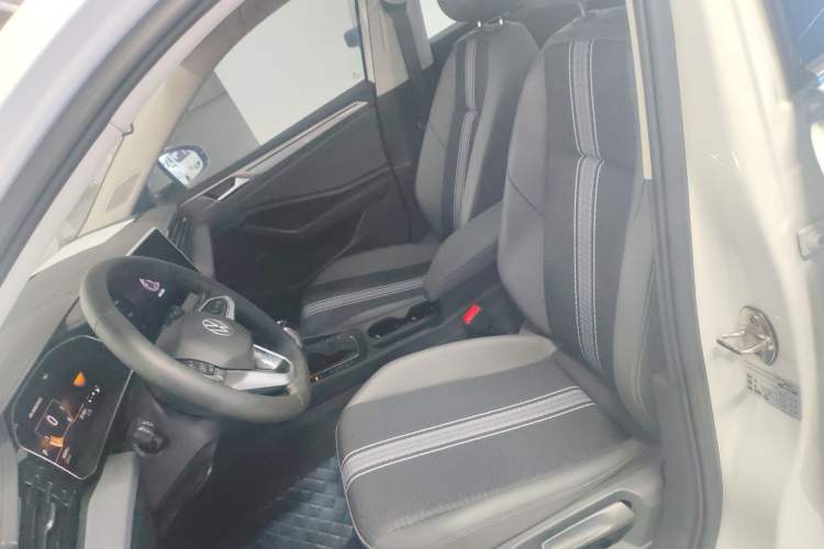 Used Volkswagen Sagitar 2023 300TSI DSG Flyover Edition Left Front Seat