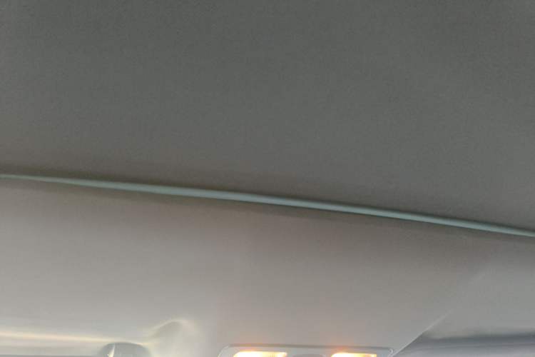 Used Land X7 2015 2.0T Panoramic Prestige Edition
