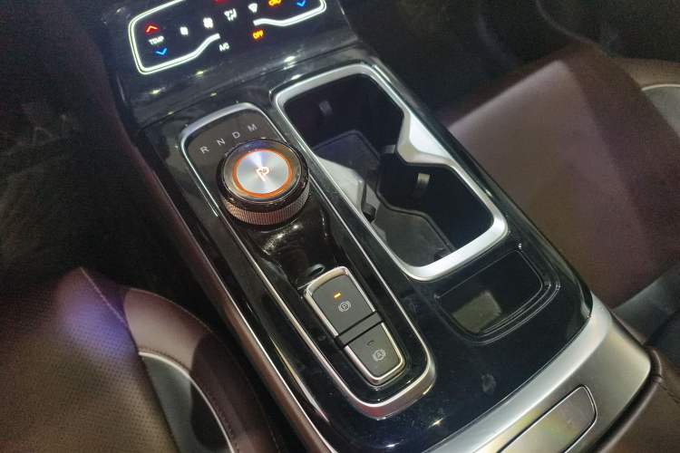 Used SOL QX 2021 300T DCT Deluxe Smart Connectivity Version