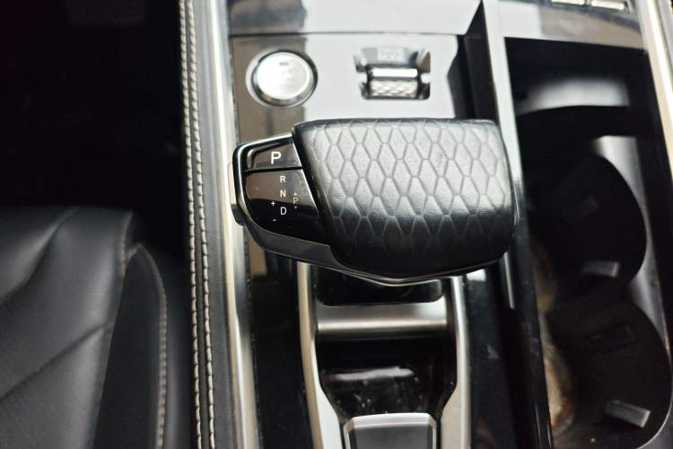 Used CHANGAN CS85 COUPE 2021 1.5T DCT Prestige Model Gear Lever