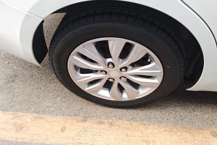 Used Buick GT 2019 15T Dual-Clutch Connected Elite Model China VI