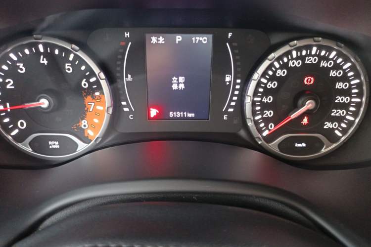 Used Jeep Renegade 2018 Connected Large Screen Version 180T Automatic High-Energy Edition Odometer Close Up