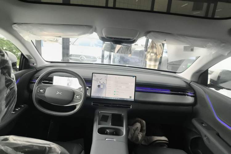 Used XPeng G6 2025 625 Long-Range Max Tech Edition Interior 2